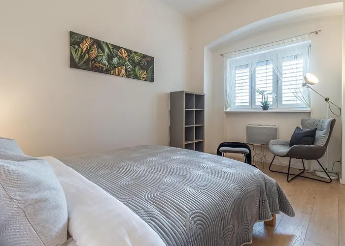 Stylish Luxury Flat In Old Town *