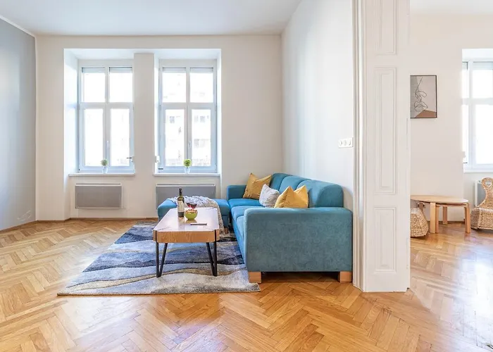 Stylish Luxury Flat In Old Town